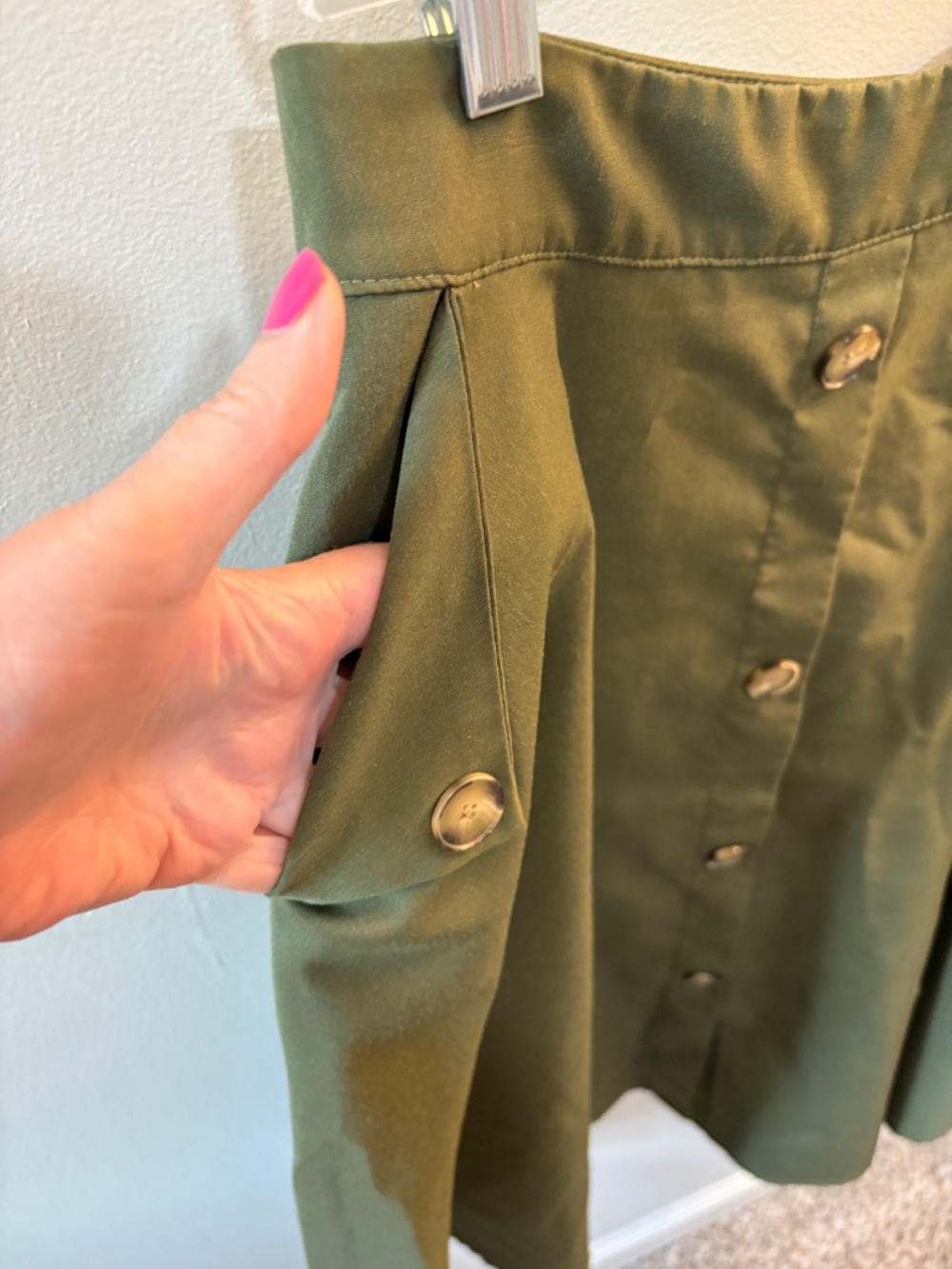 Olive green skirt with pockets M - Picture 4 of 9